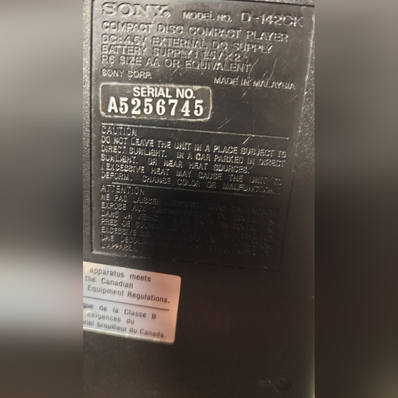 Antique sony walk man and sharp organizer - Picture 4 of 4